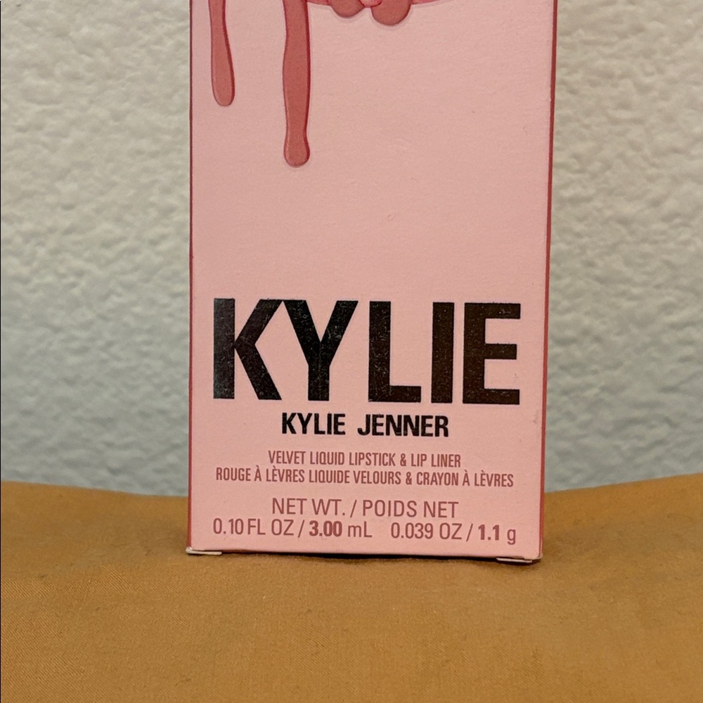 NIB Kylie Velvet Liquid Lipstick & Lip Liner Charm Velvet 705 - Picture 7 of 7